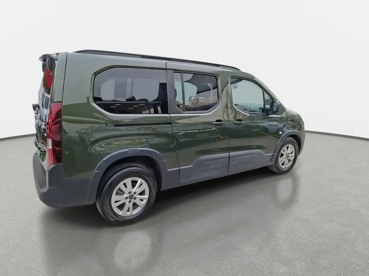 Peugeot Rifter 1.2 Allure Puretech 130hp 4x2 Eat8 5p año 2025