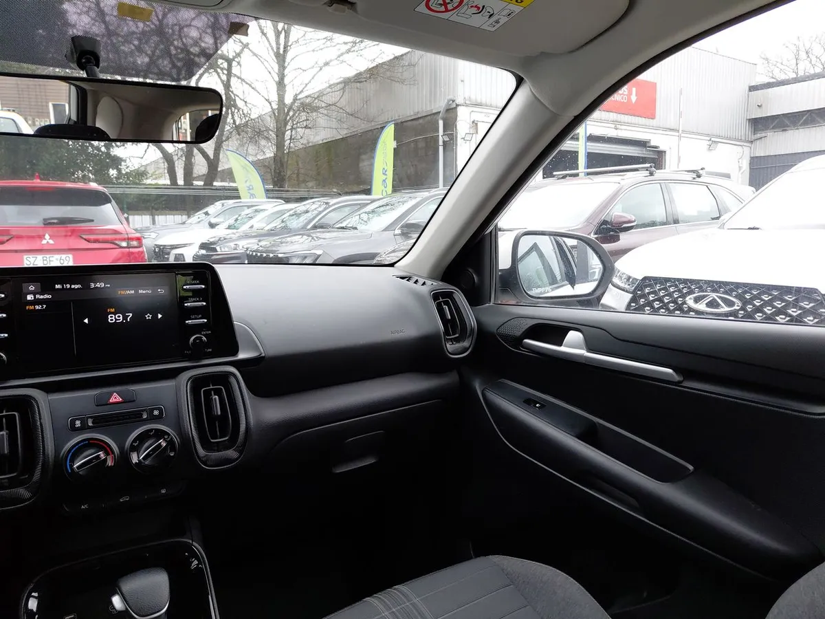 Kia Sonet 1.5 Ex 4x2 Ivt Ri At 5p año 2025