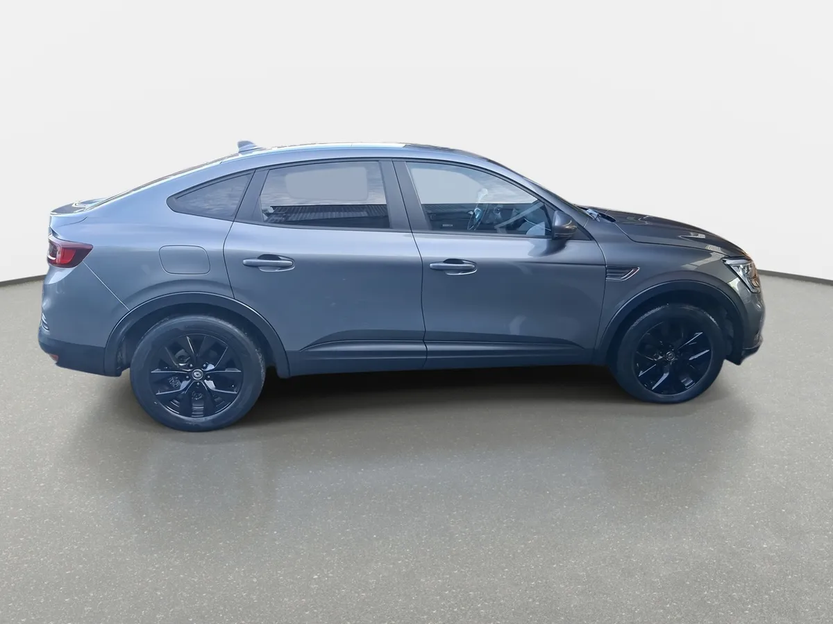 Renault Arkana 1.3l Life 4x2 At 5p año 2022