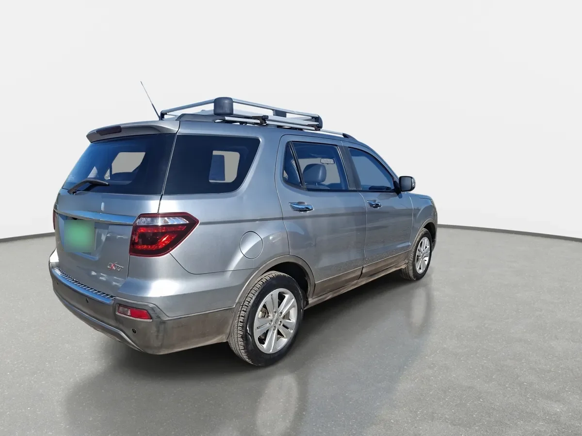 Changan Cx70 1.6 Luxury Connect 4x2 Mt 5p año 2018