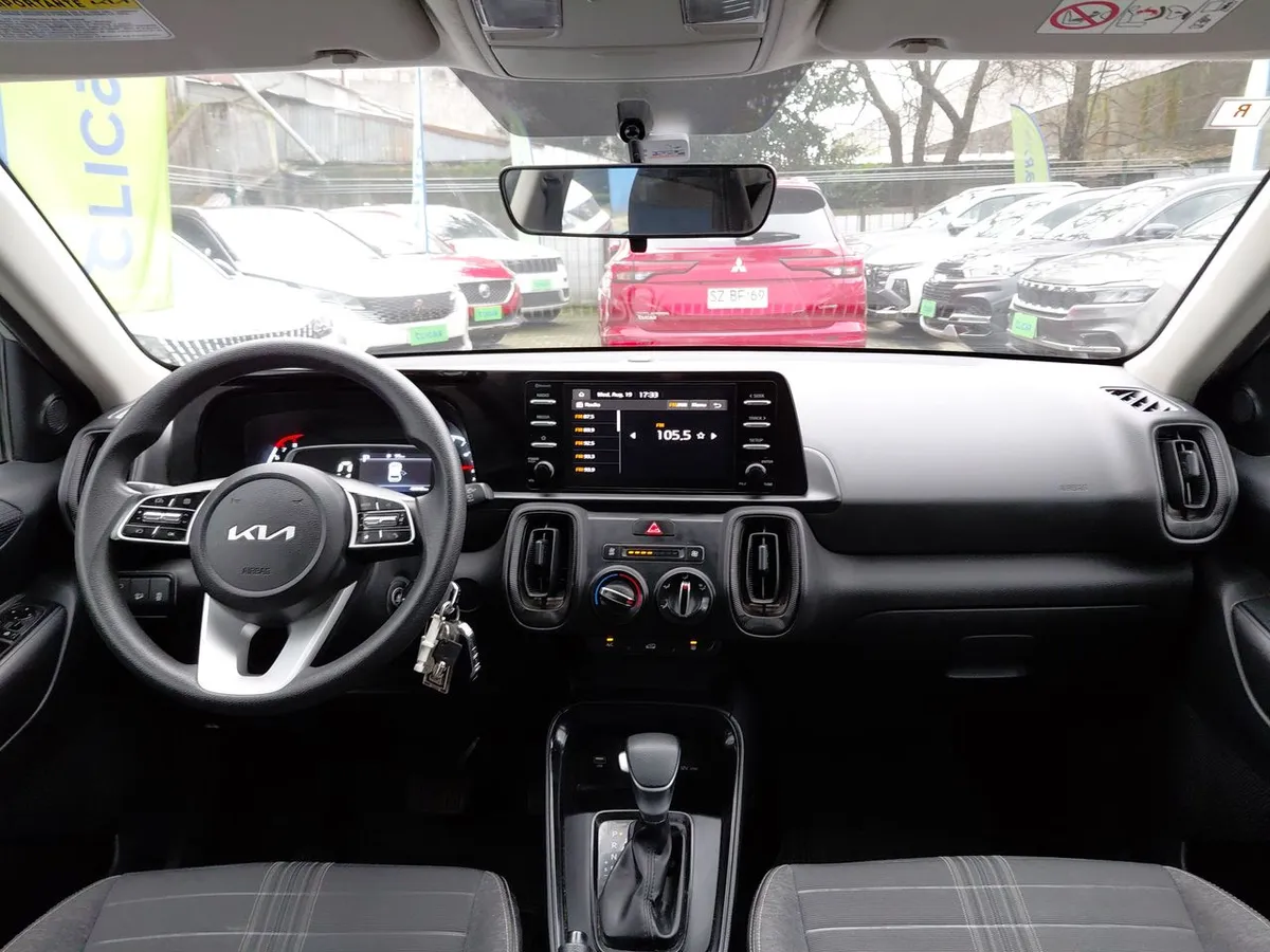 Kia Sonet 1.5 Ex 4x2 Ivt At 5p año 2025