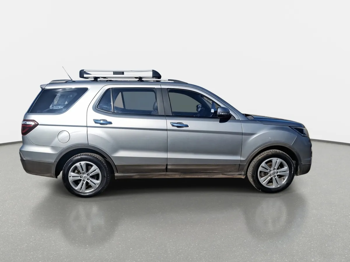 Changan Cx70 1.6 Luxury Connect 4x2 Mt 5p año 2018