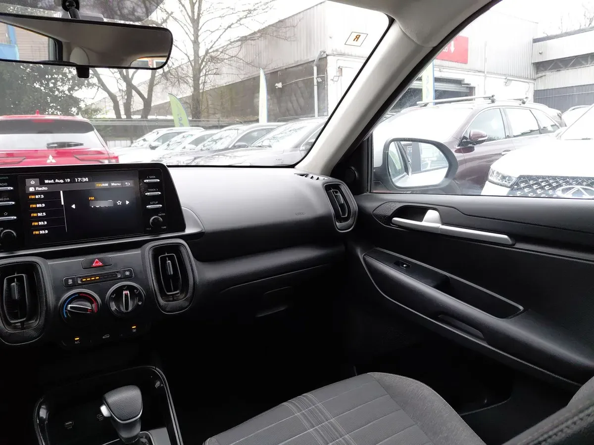 Kia Sonet 1.5 Ex 4x2 Ivt At 5p año 2025