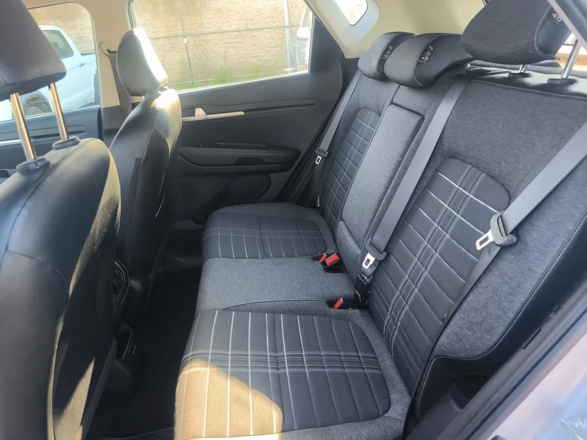 Kia Sonet 1.5 Ex 4x2 Ivt At 5p año 2025