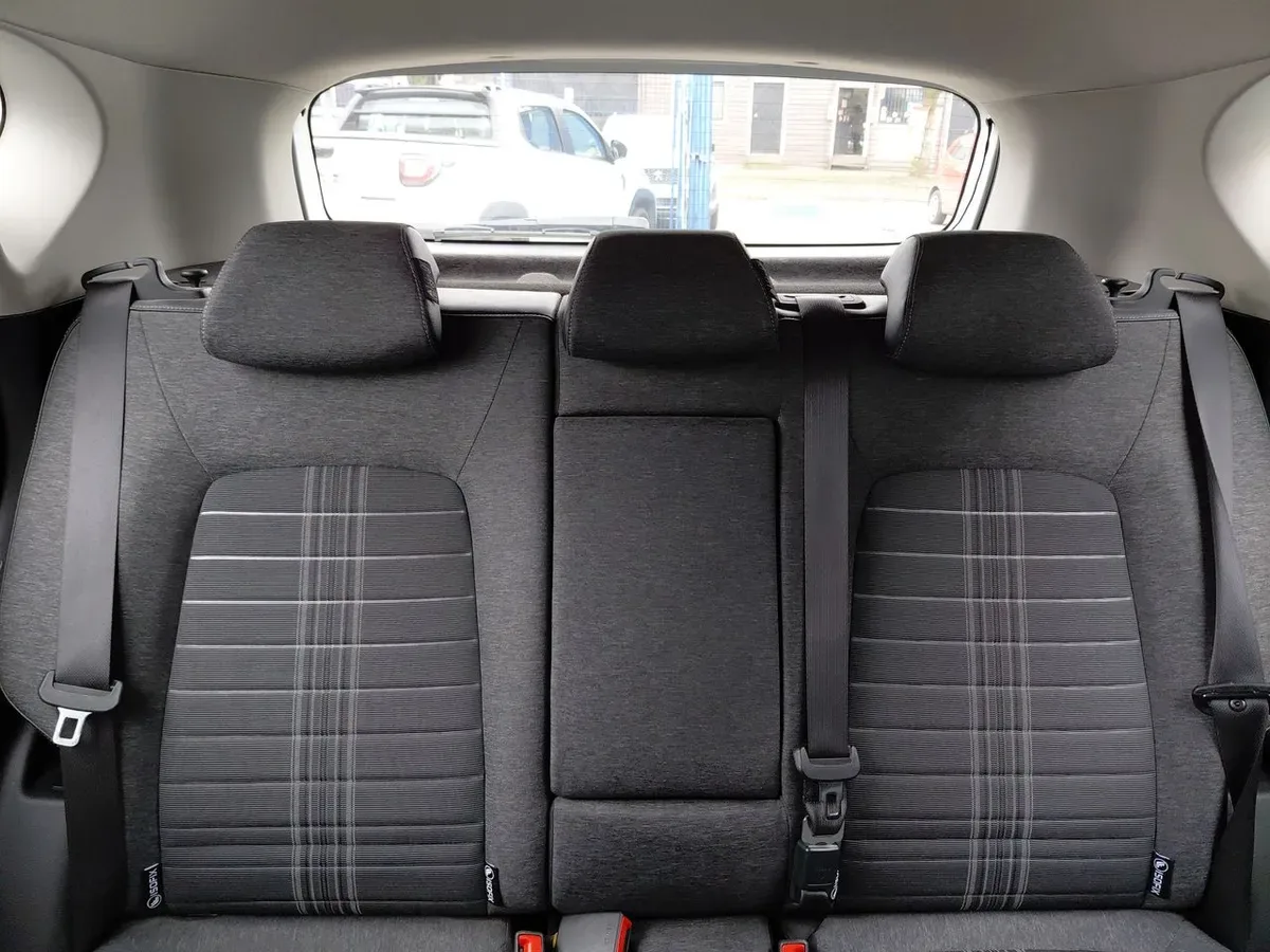 Kia Sonet 1.5 Ex 4x2 Ivt Ri At 5p año 2025