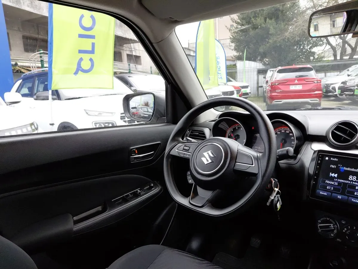 Suzuki Swift 1.2 Gl 4x2 Hb Mt 5p año 2024