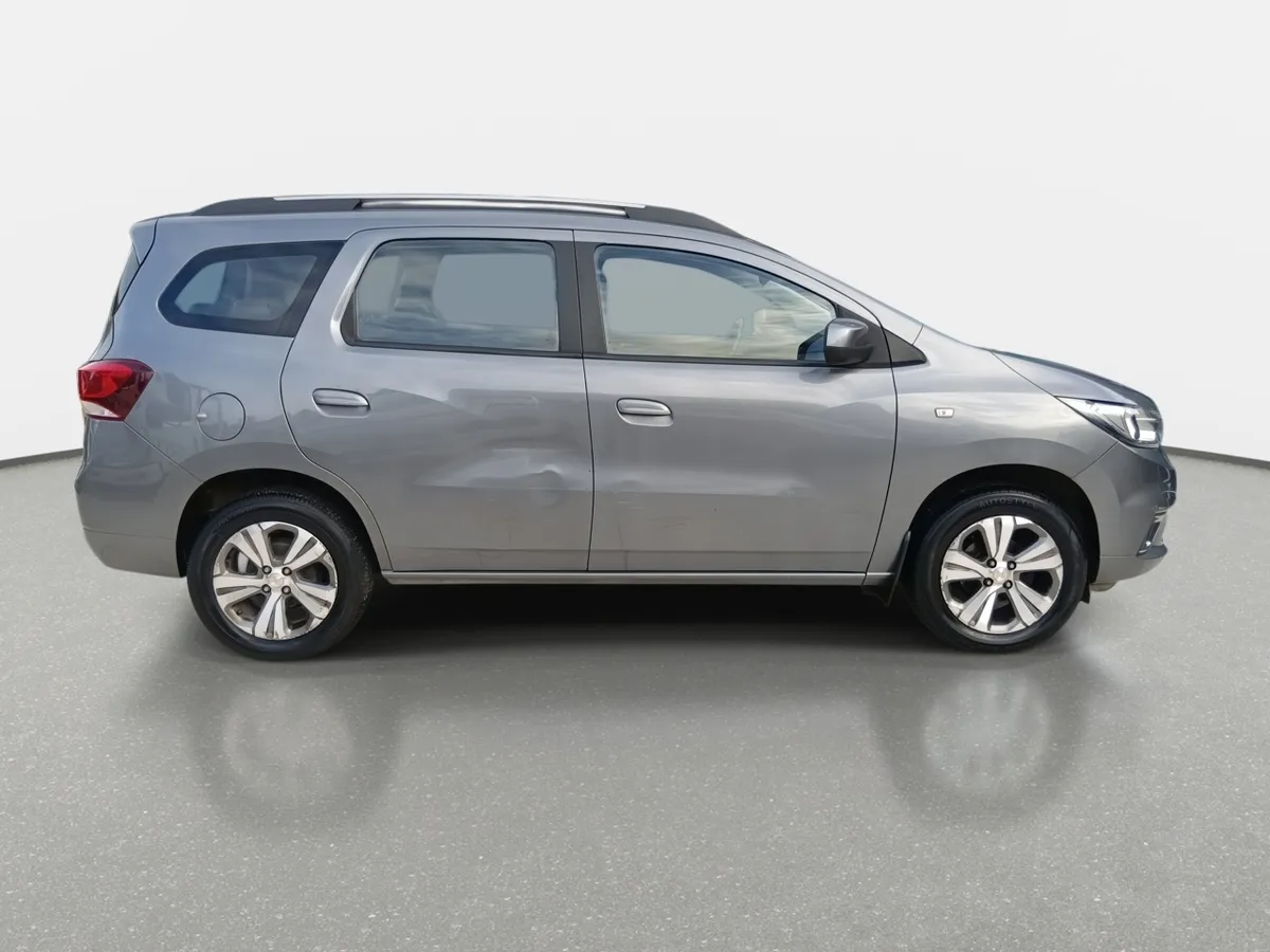 Chevrolet Spin 1.8 Premier 4x2 Mt 5p año 2021