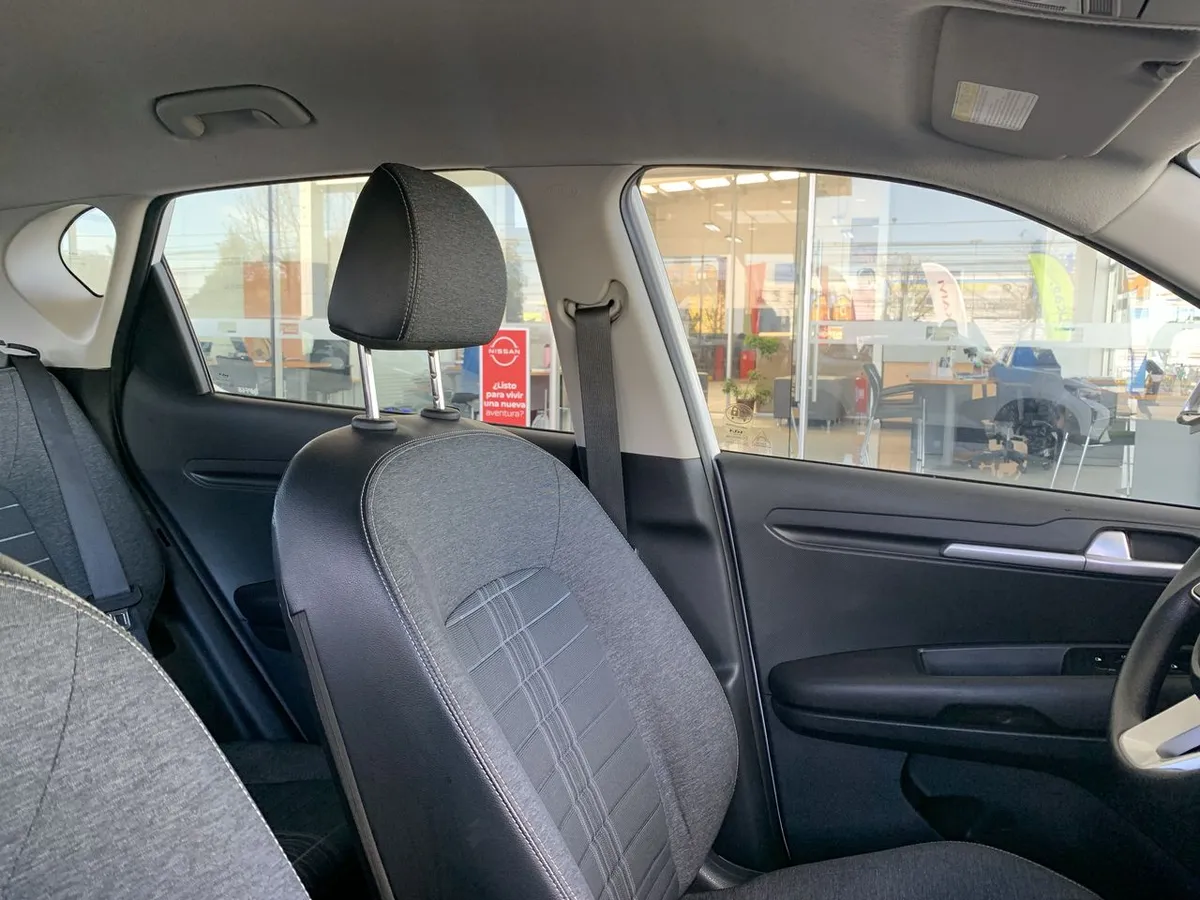 Kia Sonet 1.5 Ex 4x2 Ivt At 5p año 2025