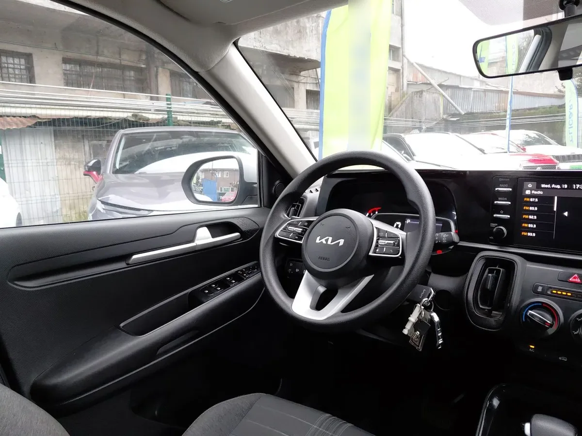 Kia Sonet 1.5 Ex 4x2 Ivt At 5p año 2025