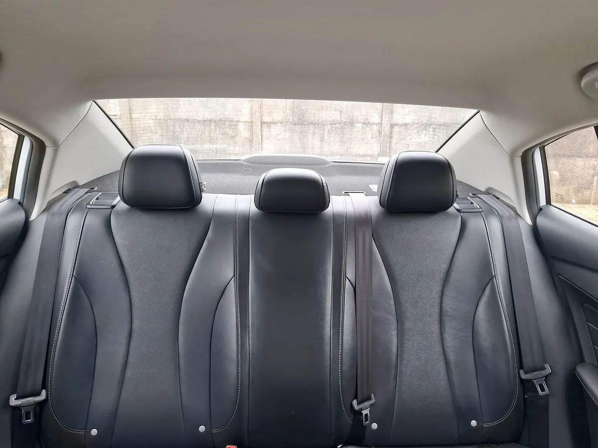 MG 5 1.5 Com 4x2 Mt 4p año 2023