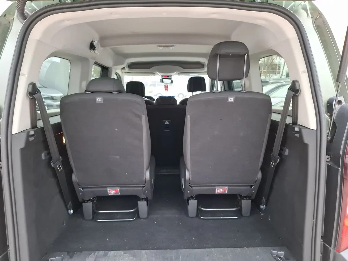 Peugeot Rifter 1.2 Allure Puretech 130hp 4x2 Eat8 5p año 2025