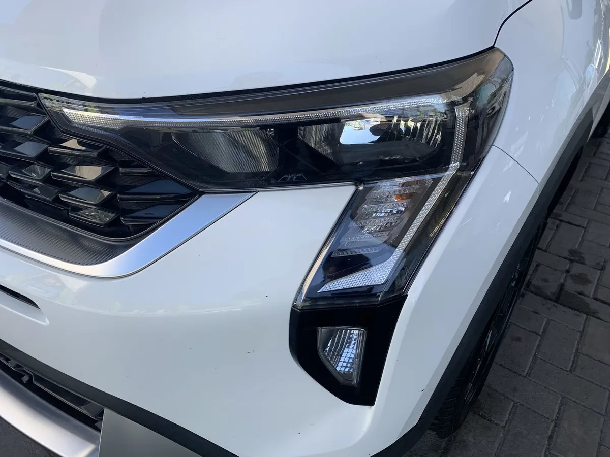 Kia Sonet 1.5 Ex 4x2 Ivt At 5p año 2025