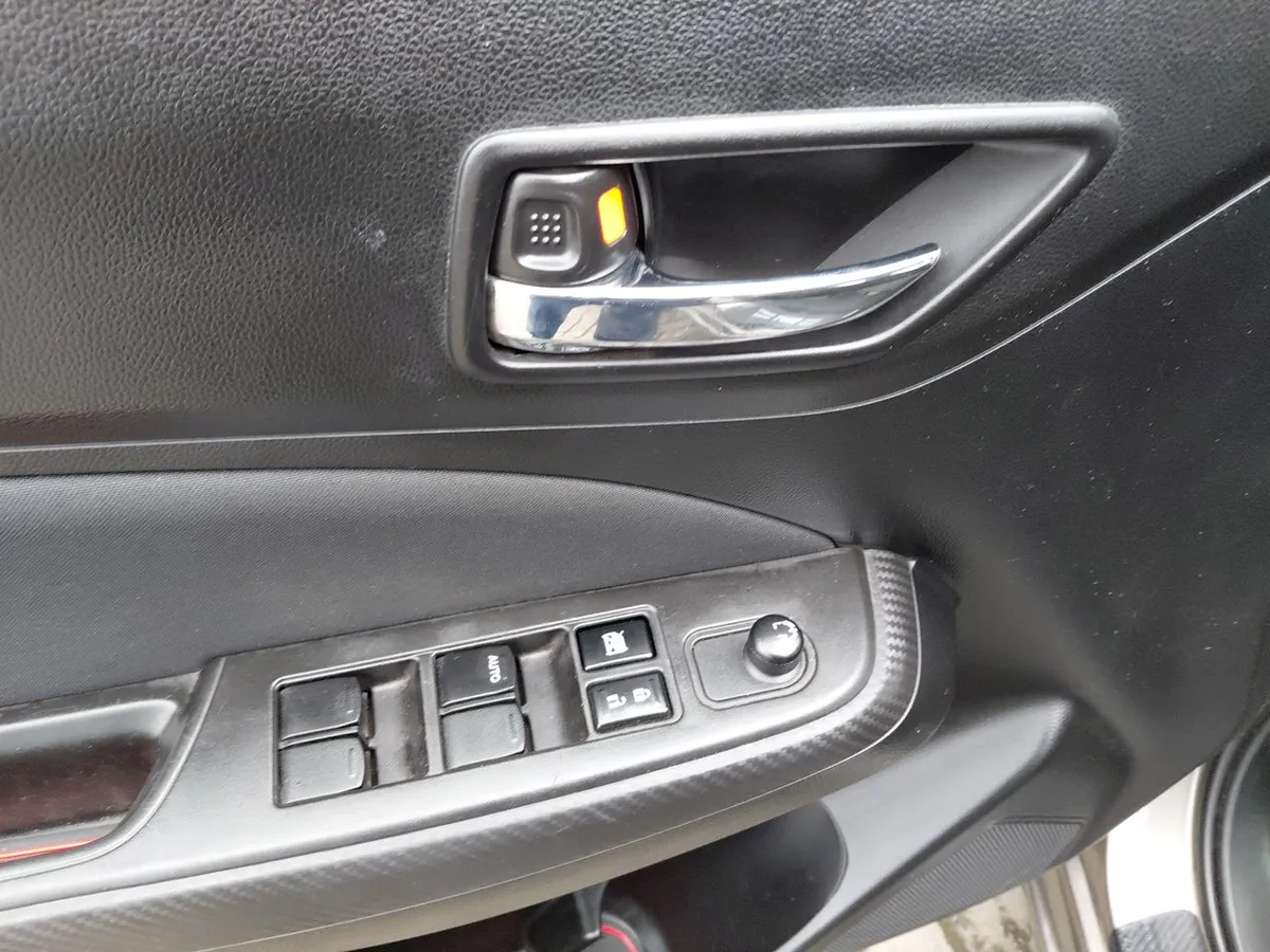 Suzuki Swift 1.2 Gl 4x2 Hb Mt 5p año 2024