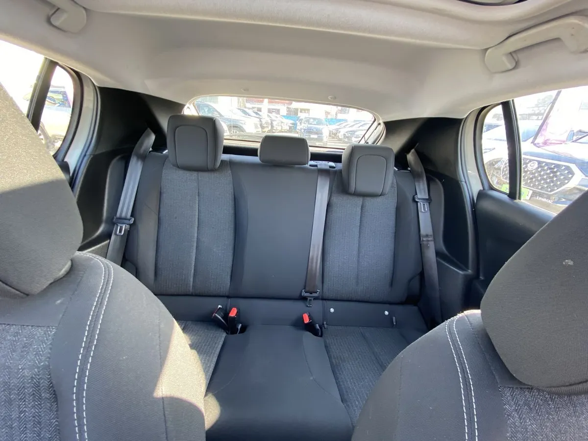 Peugeot 208 1.2 Style Puretech 75 Euro 6 Mt 5p año 2023