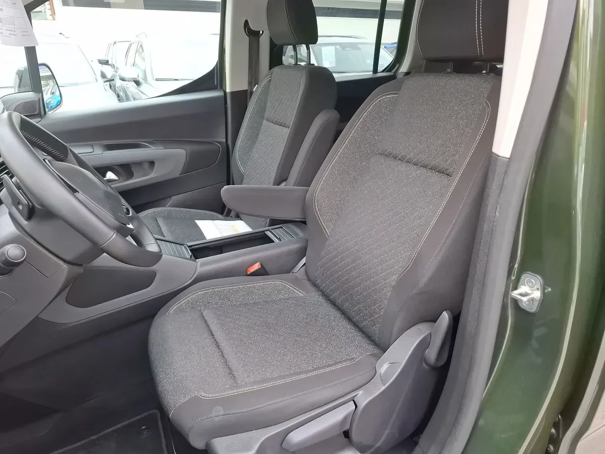 Peugeot Rifter 1.2 Allure Puretech 130hp 4x2 Eat8 5p año 2025