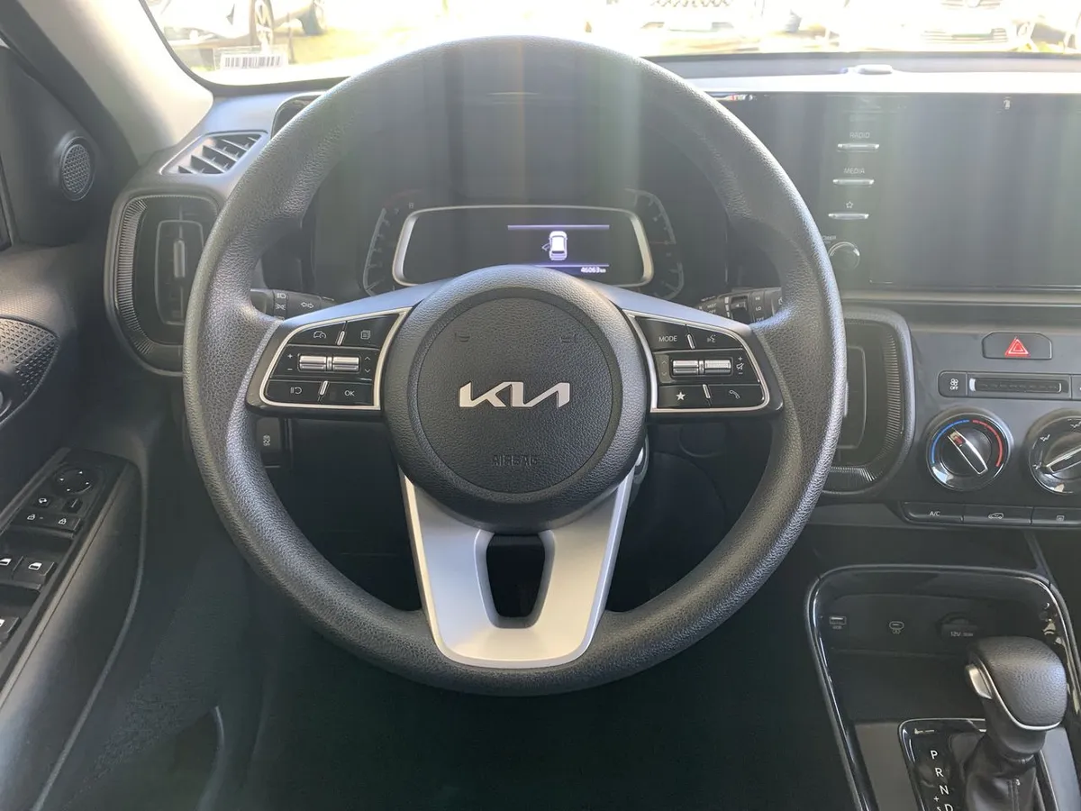 Kia Sonet 1.5 Ex 4x2 Ivt At 5p año 2025
