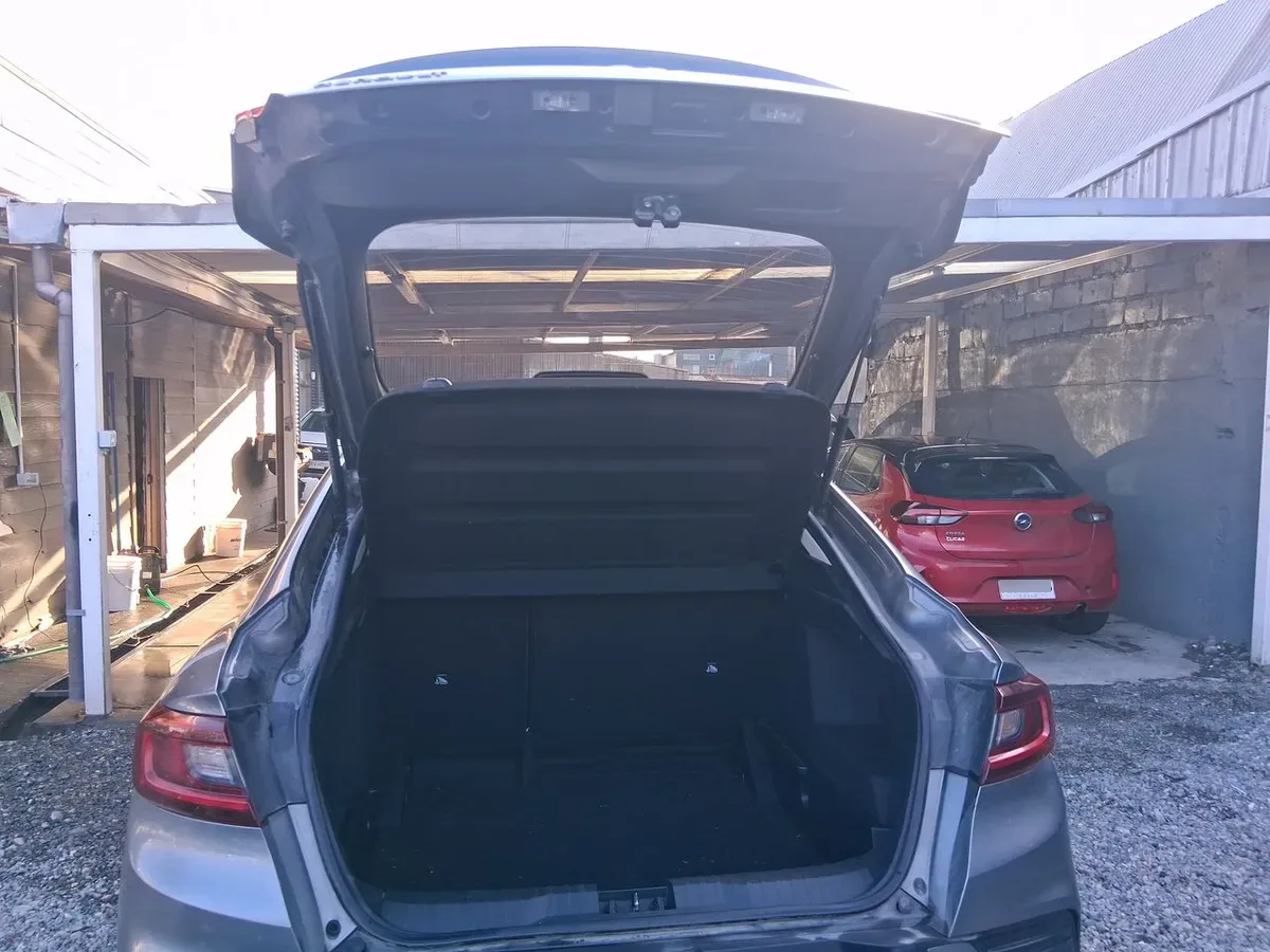 Renault Arkana 1.3l Life 4x2 At 5p año 2022
