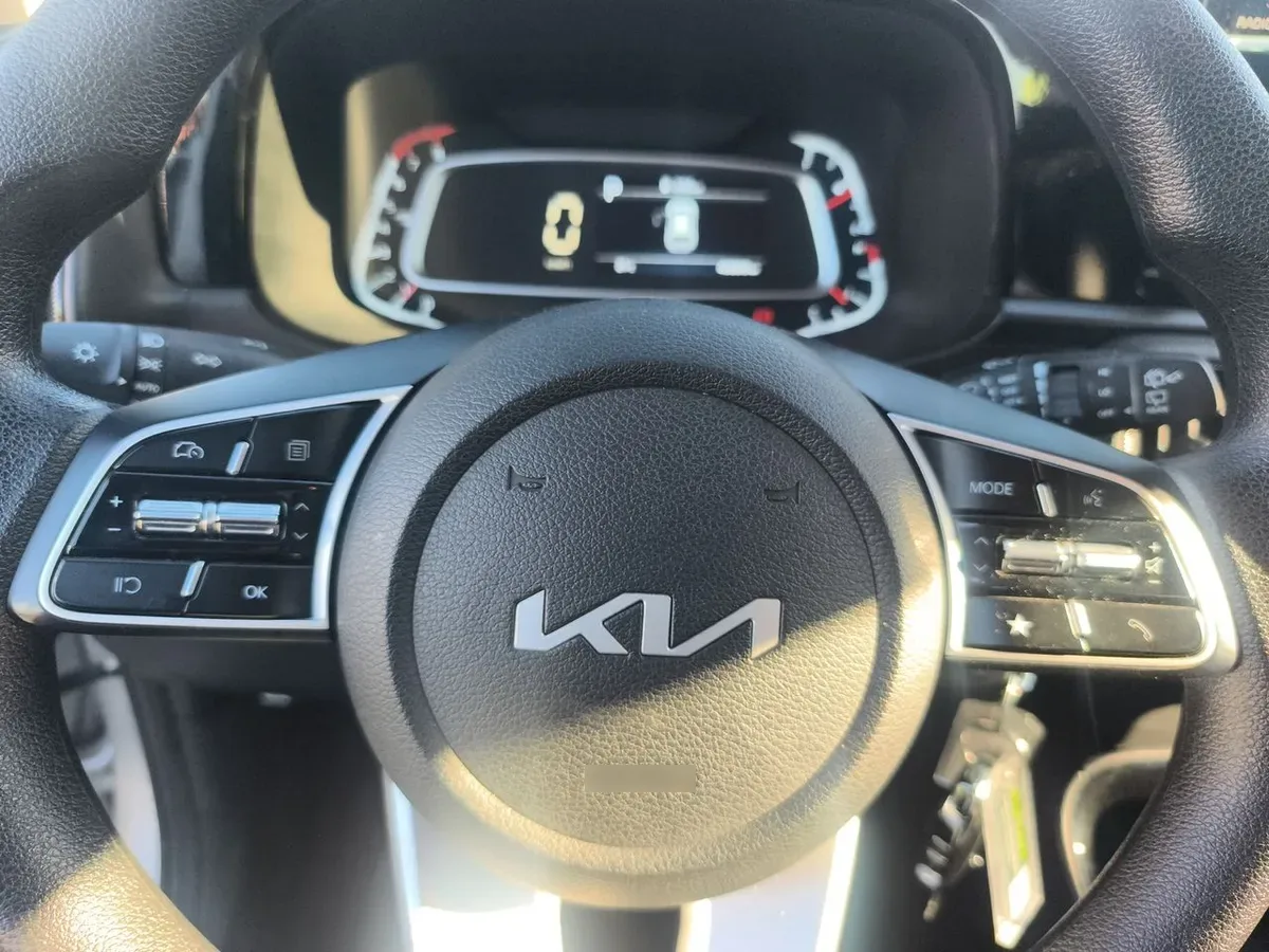 Kia Sonet 1.5 Ex 4x2 Ivt At 5p año 2025