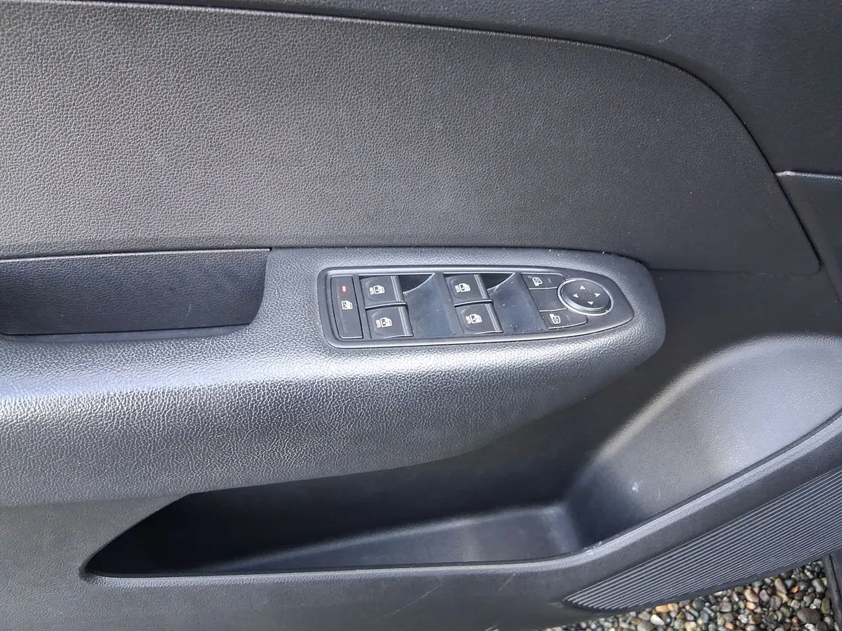 Renault Arkana 1.3l Life 4x2 At 5p año 2022