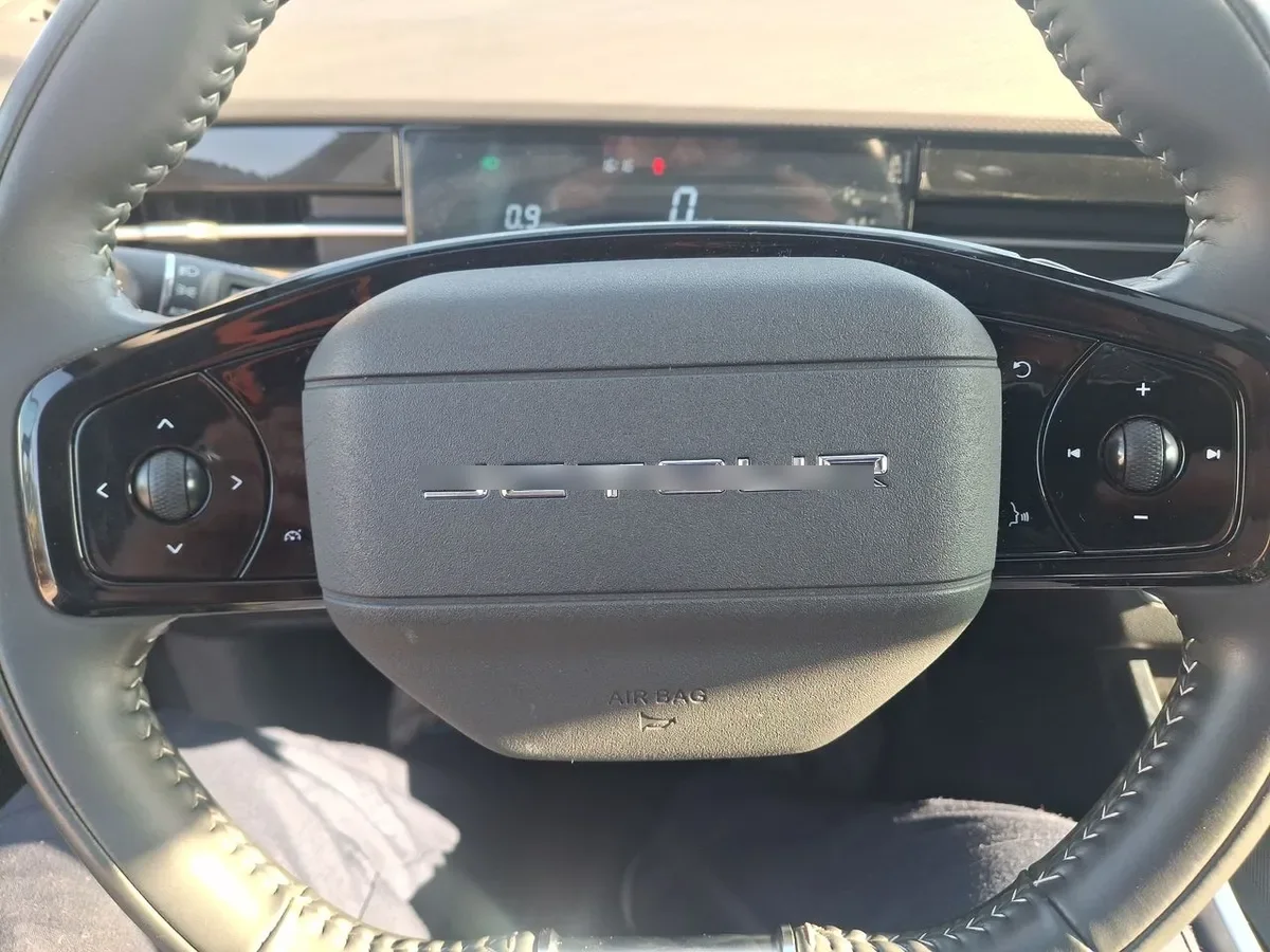 Jetour Dashing 1.5t Lux 4x2 Mt 5p año 2025