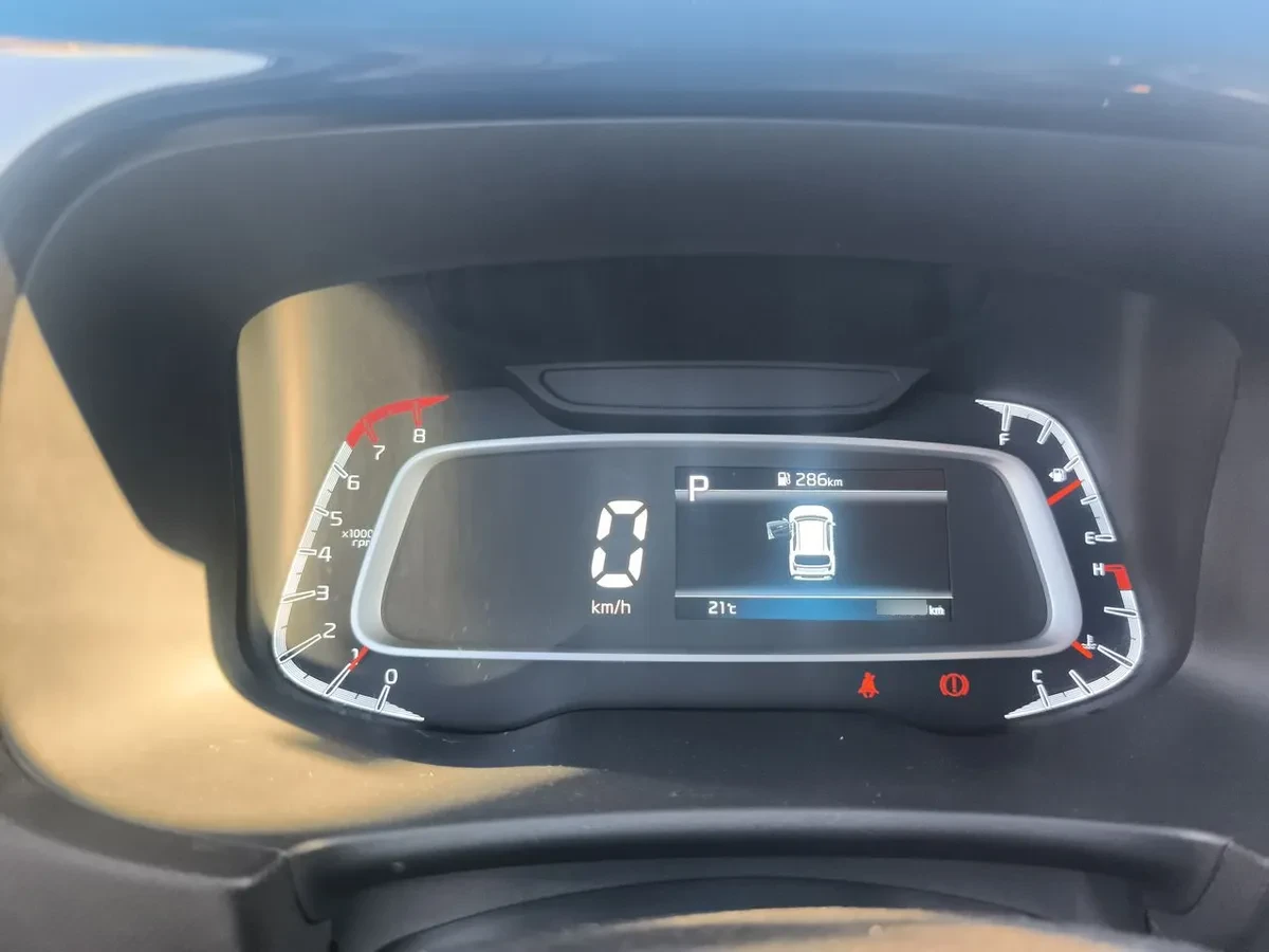 Kia Sonet 1.5 Ex 4x2 Ivt At 5p año 2025