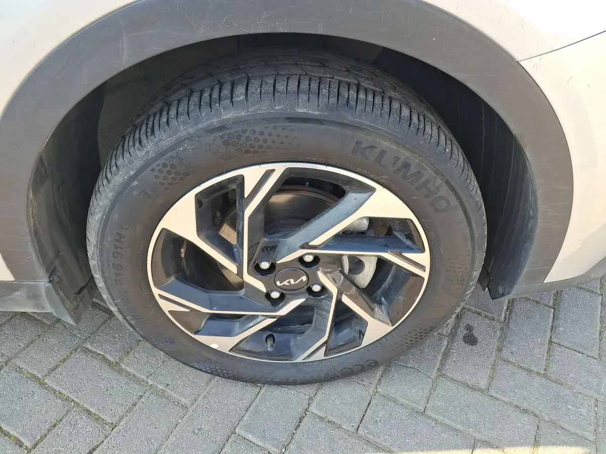 Kia K3 Cross 1.6 Ex 4x2 At 5p año 2024