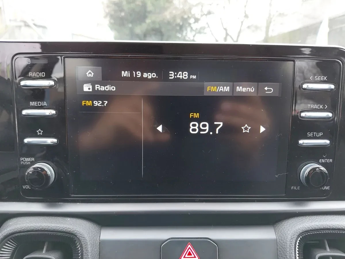 Kia Sonet 1.5 Ex 4x2 Ivt Ri At 5p año 2025