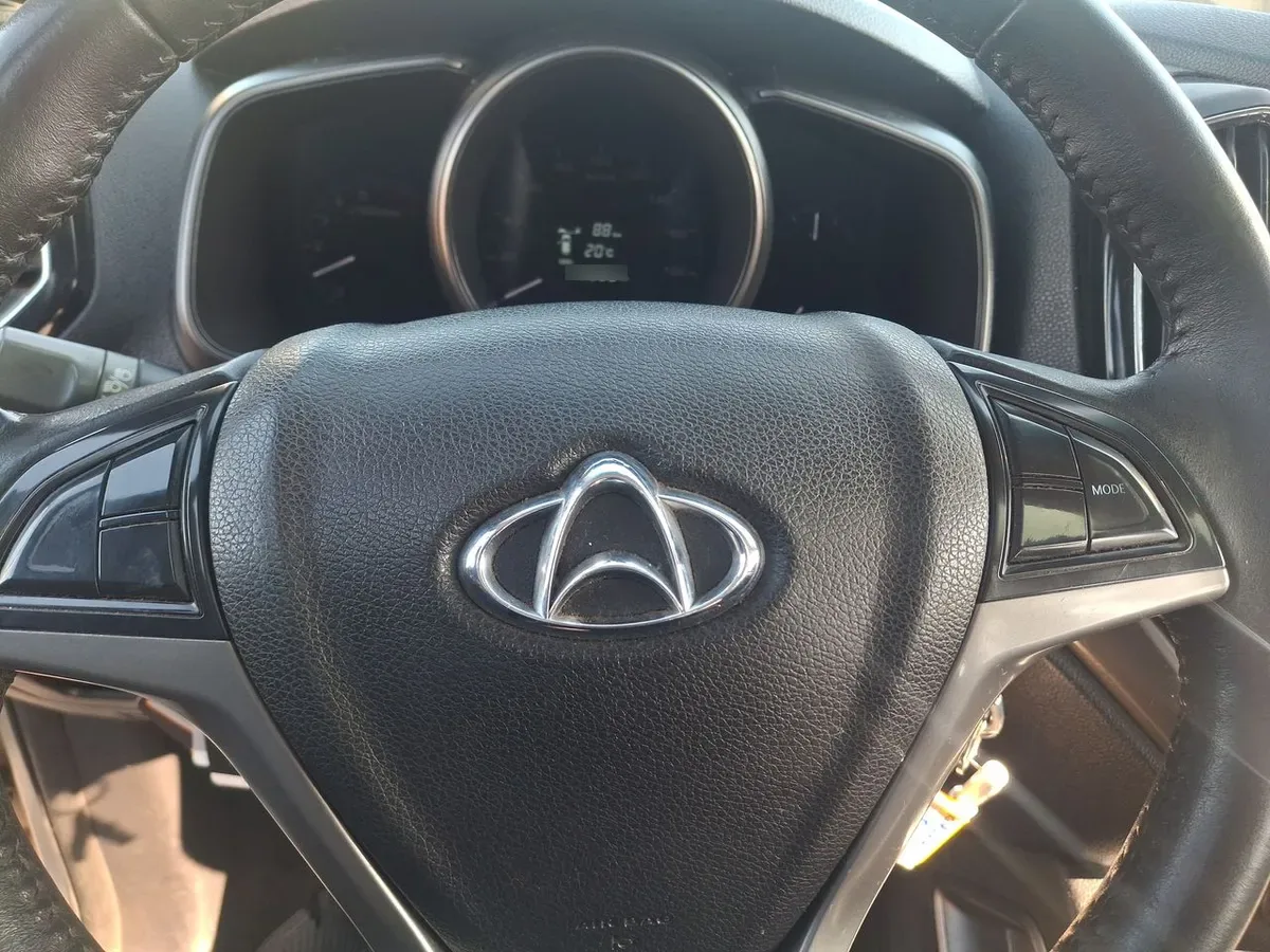 Changan Cx70 1.6 Luxury Connect 4x2 Mt 5p año 2018