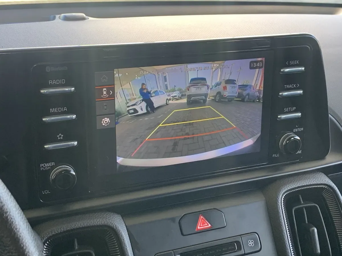Kia Sonet 1.5 Ex 4x2 Ivt At 5p año 2025