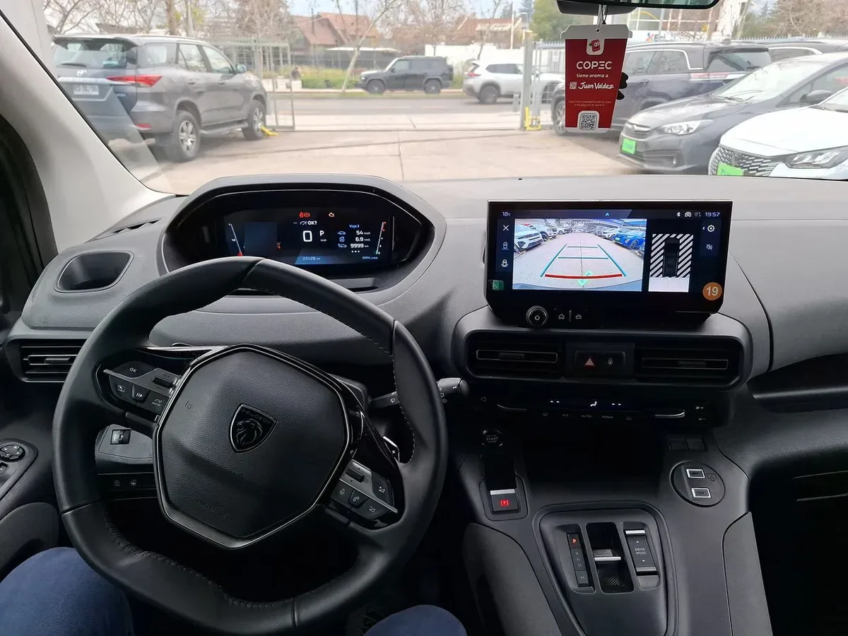 Peugeot Rifter 1.2 Allure Puretech 130hp 4x2 Eat8 5p año 2025