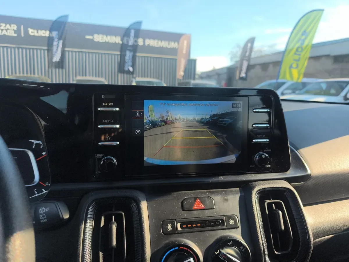 Kia Sonet 1.5 Ex 4x2 Ivt At 5p año 2025