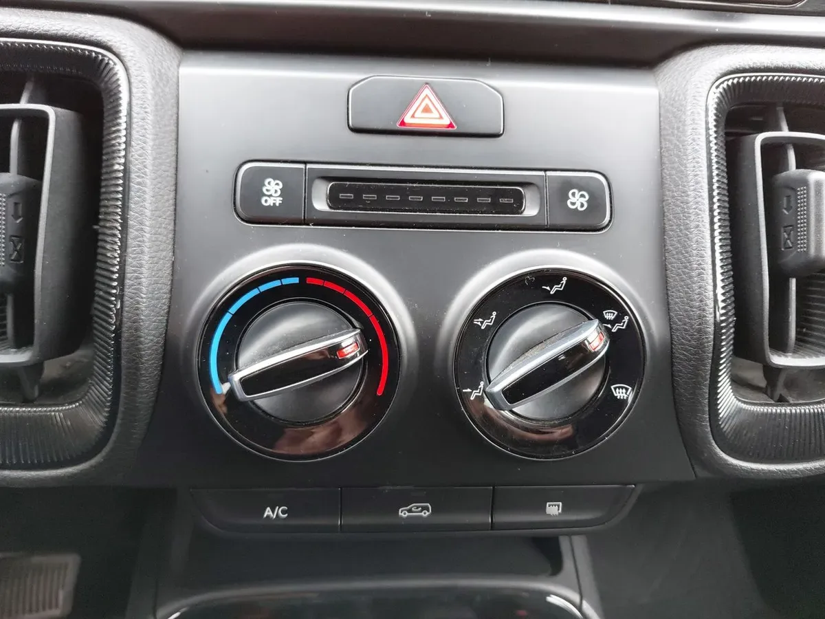 Kia Sonet 1.5 Ex 4x2 Ivt Ri At 5p año 2025