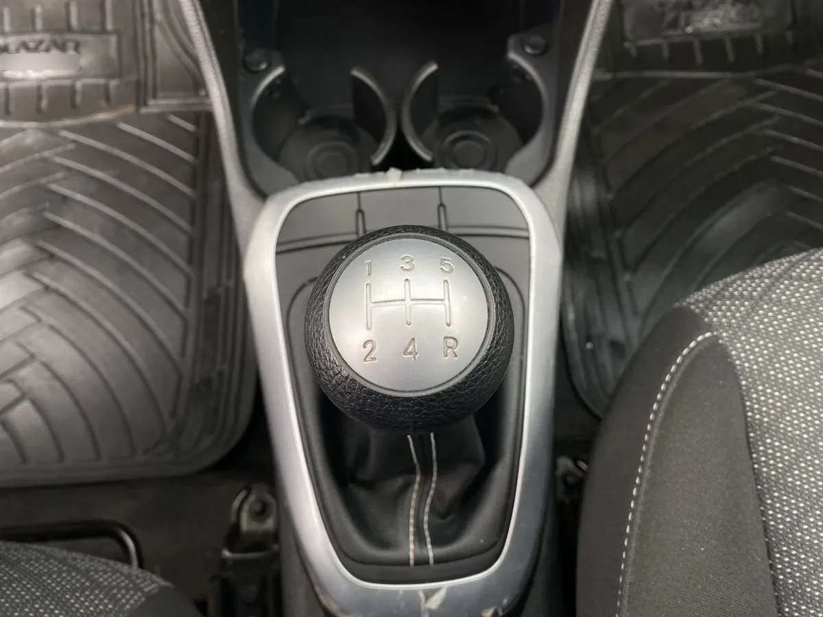 Kia Morning 1.0 Ex 4x2 5mt 5p año 2025