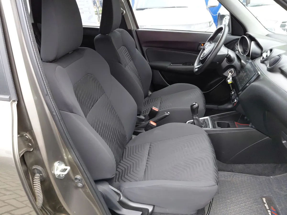 Suzuki Swift 1.2 Gl 4x2 Hb Mt 5p año 2024