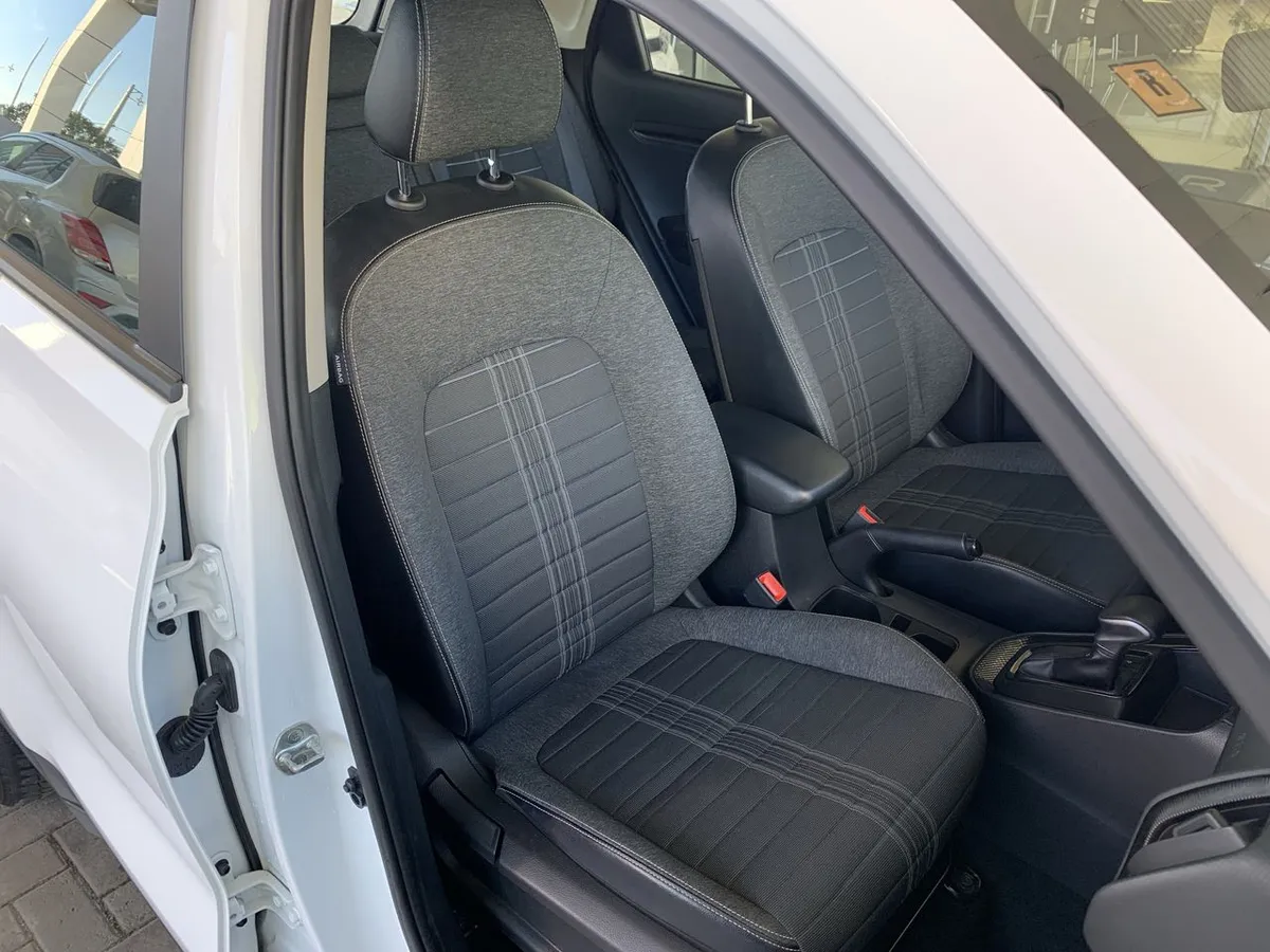 Kia Sonet 1.5 Ex 4x2 Ivt At 5p año 2025