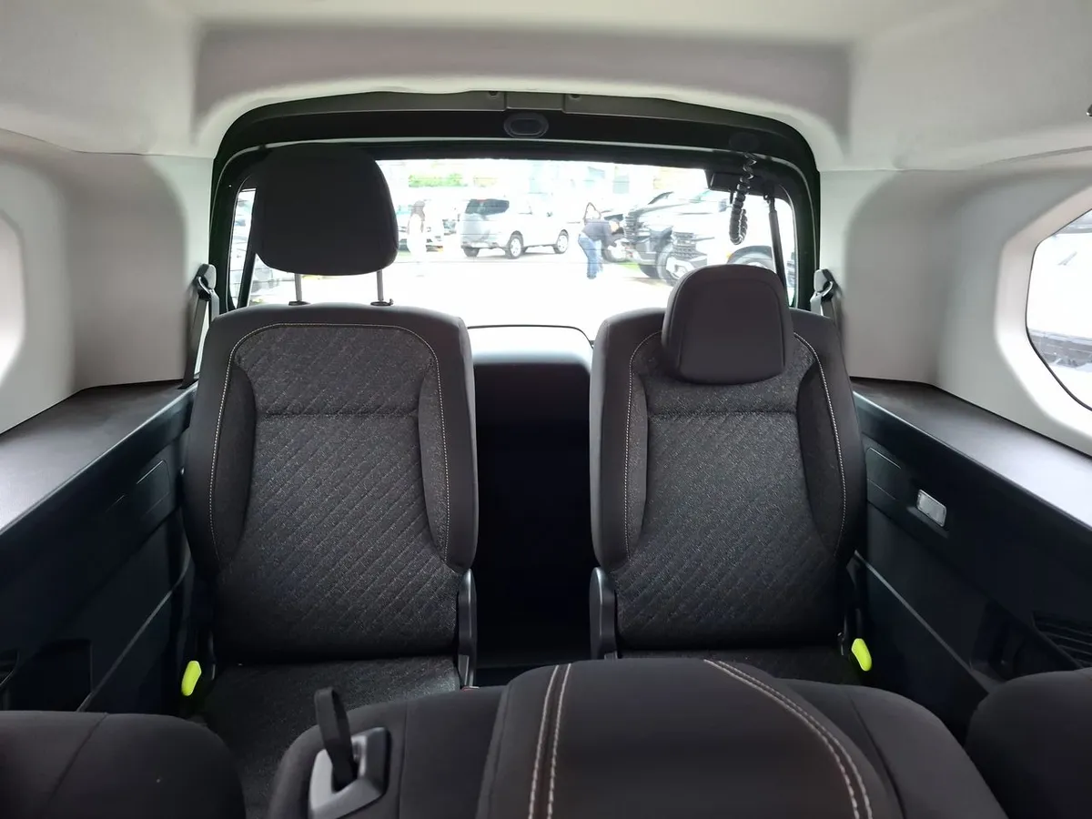 Peugeot Rifter 1.2 Allure Puretech 130hp 4x2 Eat8 5p año 2025