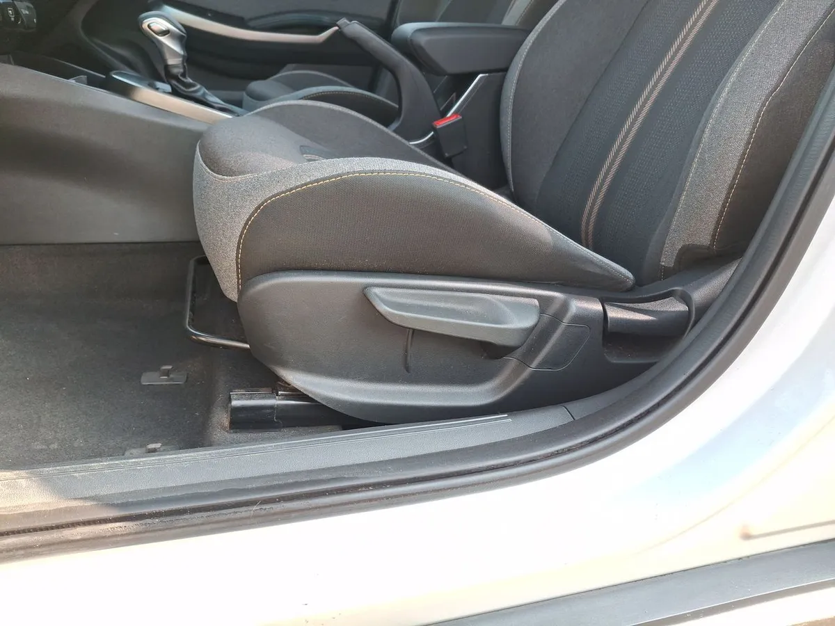 Kia K3 Cross 1.6 Ex 4x2 At 5p año 2024