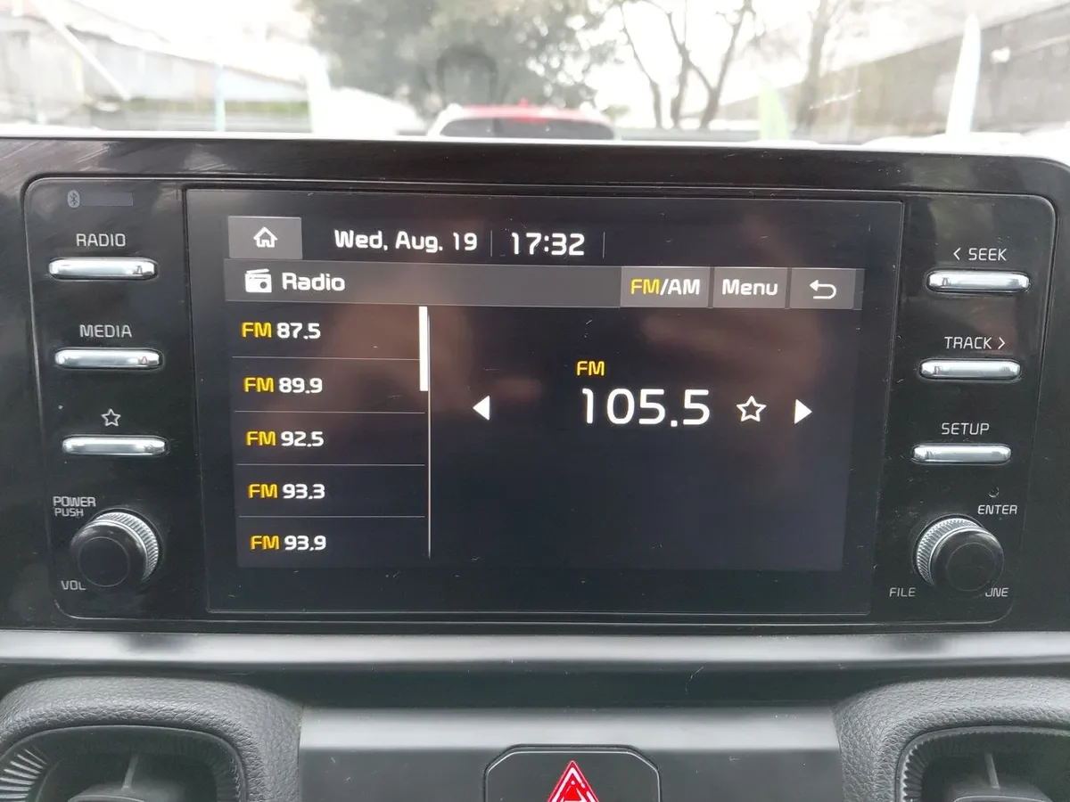 Kia Sonet 1.5 Ex 4x2 Ivt At 5p año 2025