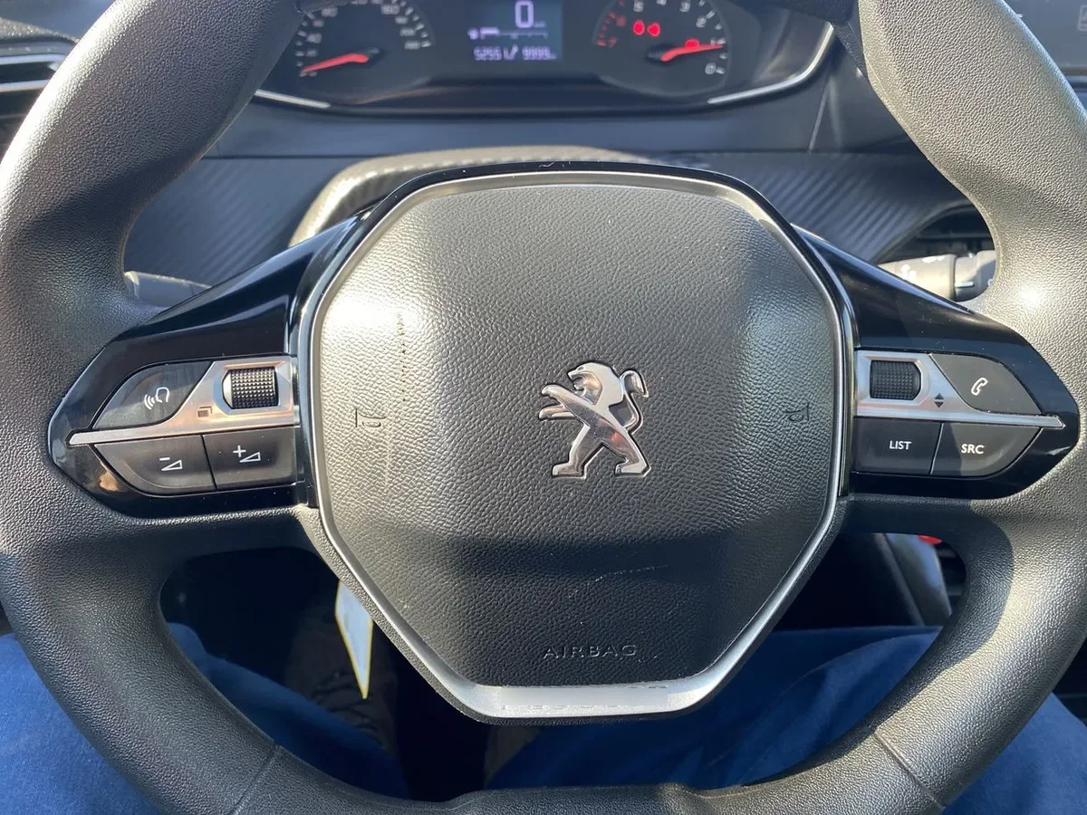 Peugeot 208 1.2 Style Puretech 75 Euro 6 Mt 5p año 2023