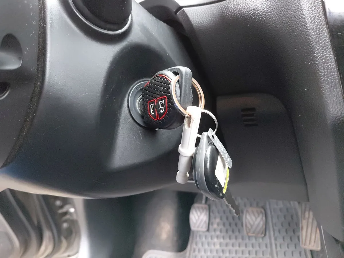 Suzuki Swift 1.2 Gl 4x2 Hb Mt 5p año 2024