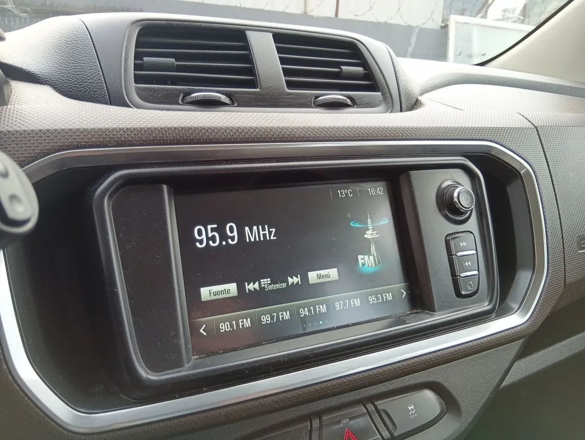 Chevrolet Spin 1.8 Premier 4x2 Mt 5p año 2021