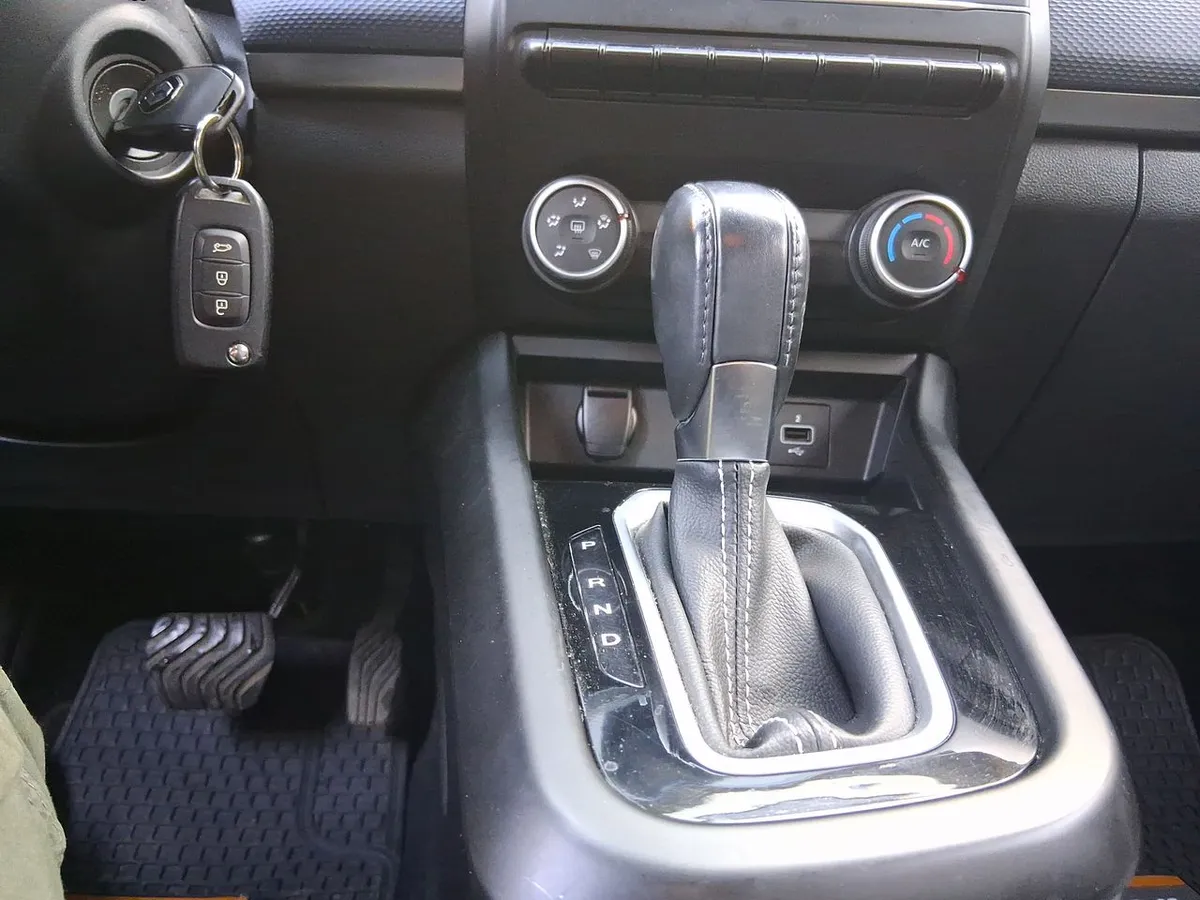 Renault Arkana 1.3l Life 4x2 At 5p año 2022