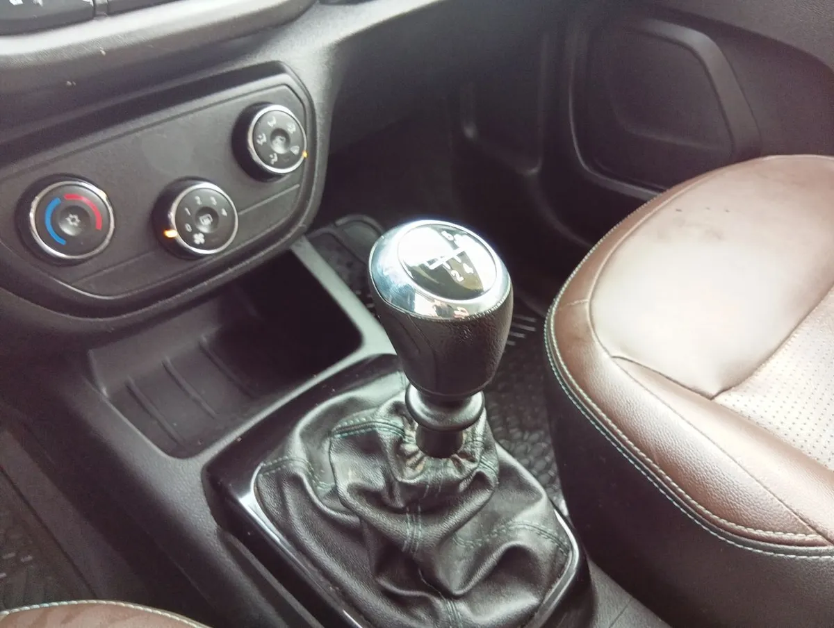 Chevrolet Spin 1.8 Premier 4x2 Mt 5p año 2021