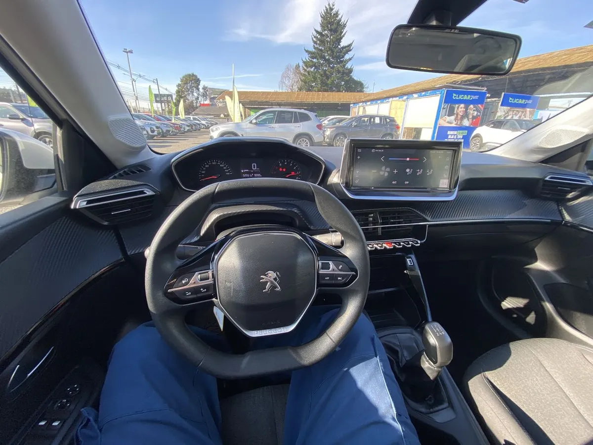 Peugeot 208 1.2 Style Puretech 75 Euro 6 Mt 5p año 2023
