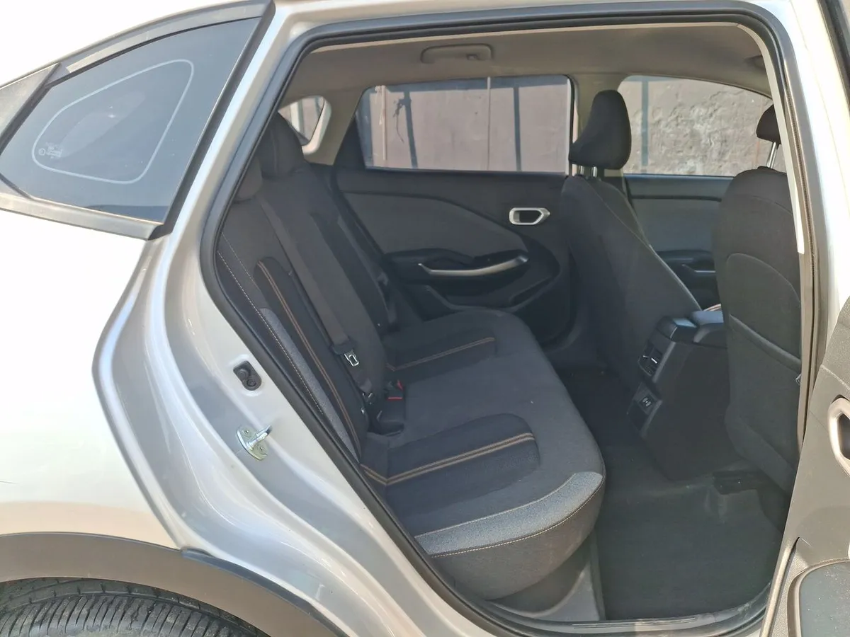 Kia K3 Cross 1.6 Ex 4x2 At 5p año 2024