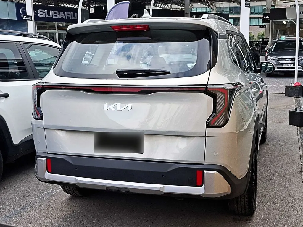 Kia Carens Ex 1.5 At año 2026
