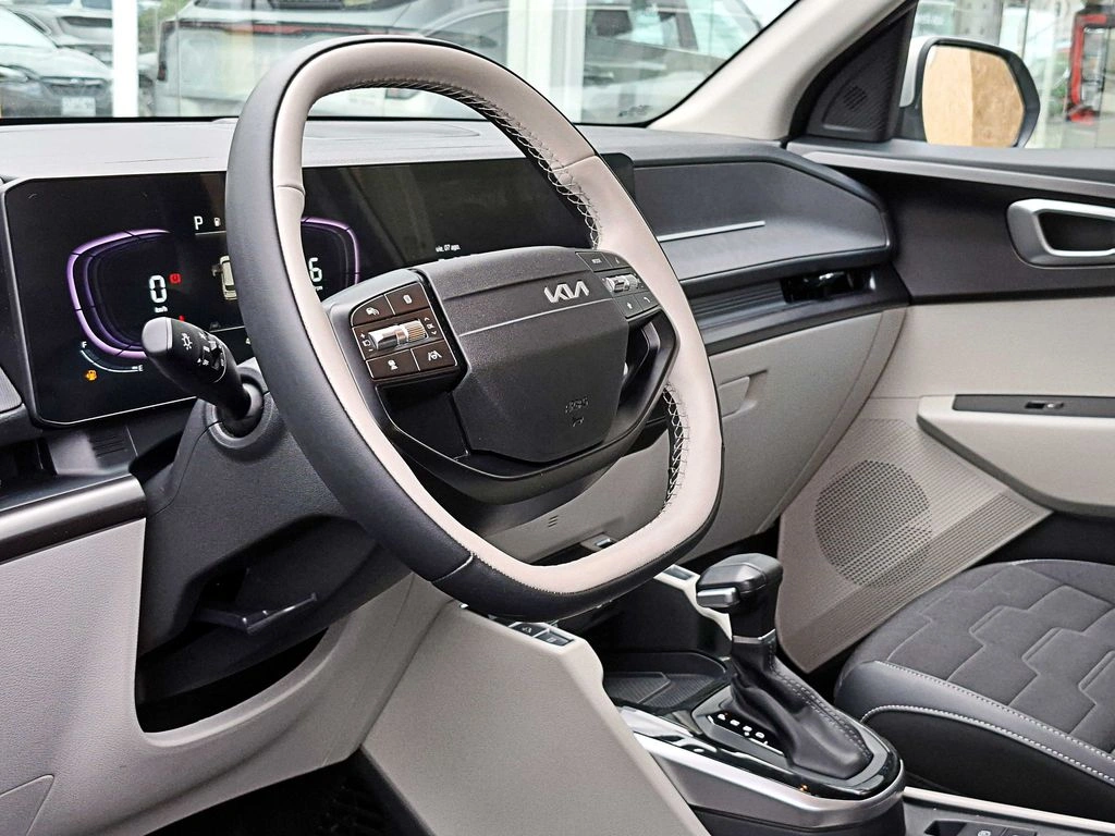Kia Carens Ex 1.5 At año 2026