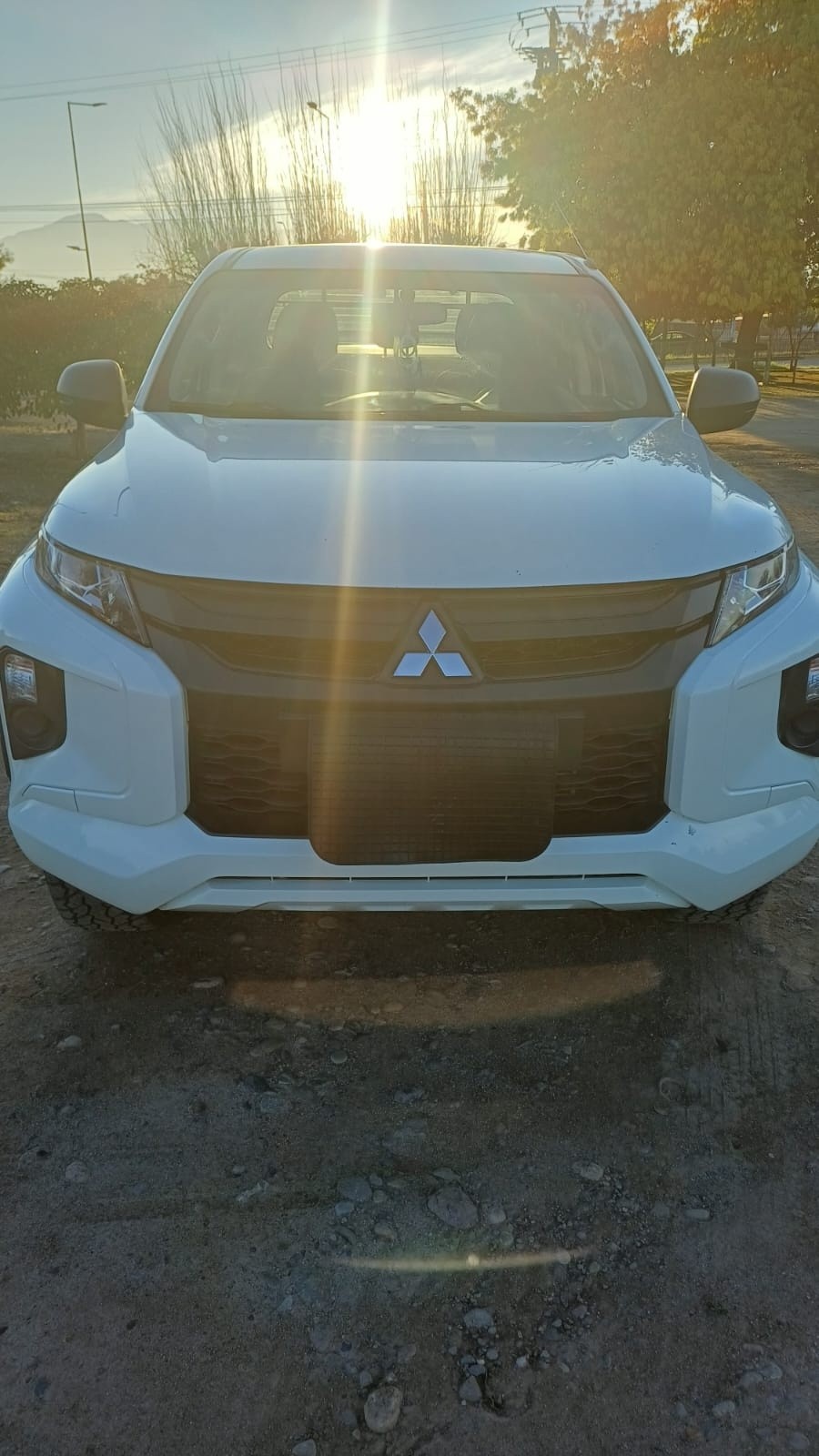 MITSUBISHI L200 2.4 Td Dakar Crs Hp At 4x4 Diesel año 2022