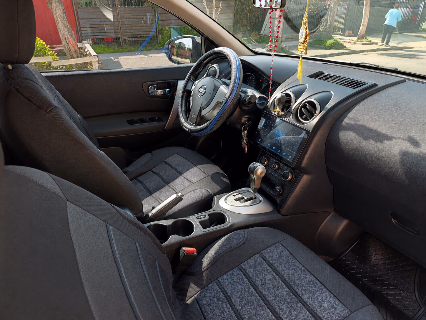 Toyota Qashqai Rav4 Le año 2013