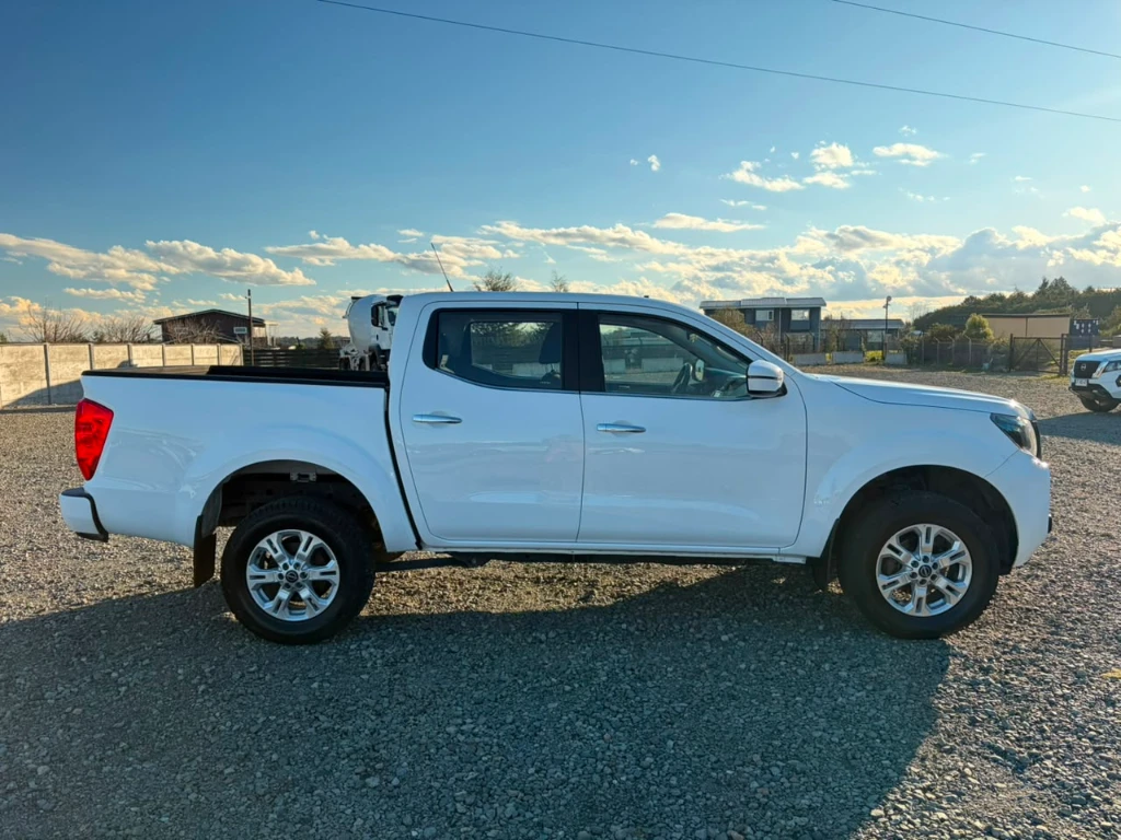 Nissan Navara D Cab 4x4 2.3 At año 2023